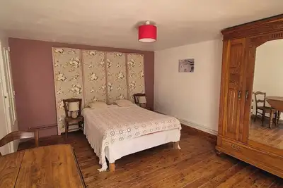 Image de Grande maison de familles aux portes du Périgord. Animaux de compagnie acceptés.