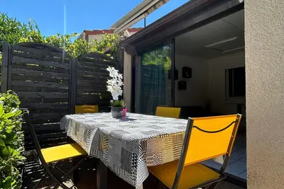 Image de Pavillon Refait à Neuf à Argelès-sur-Mer, Climatisé avec Wi-Fi, Terrasse et Piscine, Proche Plage