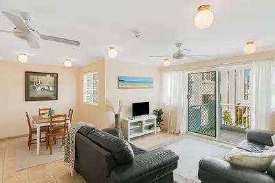 Image de Bay Apartments Unit 35 Resort style unit easy walk to Rainbow Bay Beach with Wi-Fi included