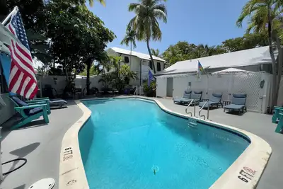 Image de Tropical Village: 12bd/9ba Enclave for Large Groups. Gated. Pool/Hot Tub/Garden