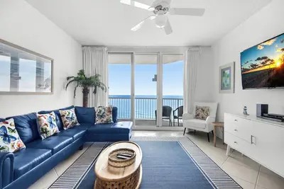 Image de ☀️Beachfront|Gulf Views|Pools|3br Summerwind 1203☀️