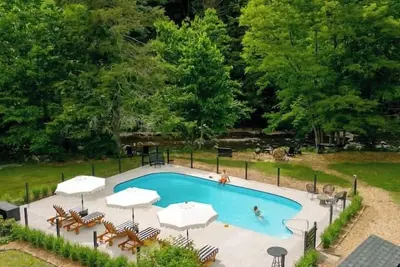 Image de The Bend: Boutique Stays - Pool, Waterfront, Sauna