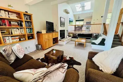 Image de Stowe Ski in/out Townhouse - Family & Group friendly - Toll Road Access - Pool