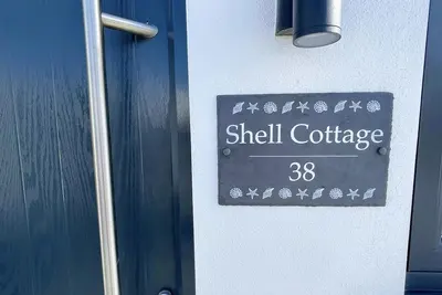 Image de Beachy Chic Cottage 7 mins to Beach, Sleeps 6, Ev charger, Parking x 2, Garden