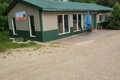 Image de Cozy country lodge with 1 bedroom and WiFi, Ac in enjoyable Fountain City