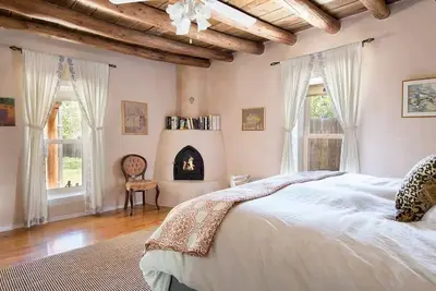Image de Casitas Encantadas - Charming home with Hot Tub in Taos