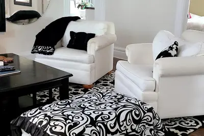 Image de Charming 3-bedroom apartment in lovely Grand Rapids walk to downtown.