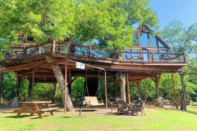 Image de Waterfront Sweet Medicine Treehouse