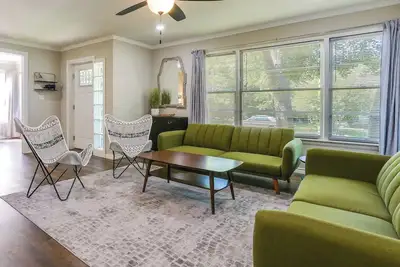 Image de The Casino Cottage in Durant! Hotel Amenities, 2 Kings, 4mi to Casino, Sleeps 8\n