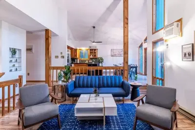 Image de 322 5br Spacious Cabin w/ Fun Arcades + Bbq + Parking