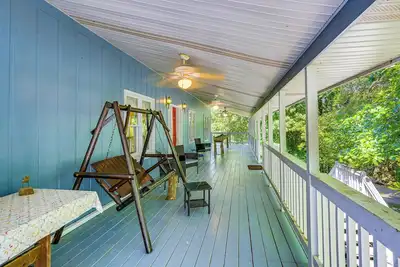 Image de Peaceful Harrison Duplex w/ Porch & Grill!