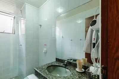 JOFs Apartamentos c Piscina e Vista Mar