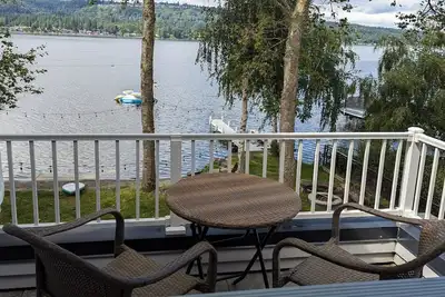 Image de Lake Sammamish Waterfront 2 Br Apartment