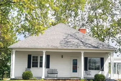 Image de The Bluebell Farmhouse/The Ark 8. 6 miles/Walmart 3 miles/ Very private/Clean!