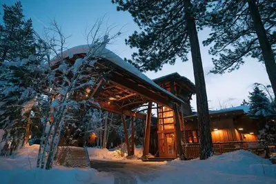 Image de King + Twin Sleeper + Full, Gravity Haus, Sauna, Outdoor Hot Tub - 2 Units