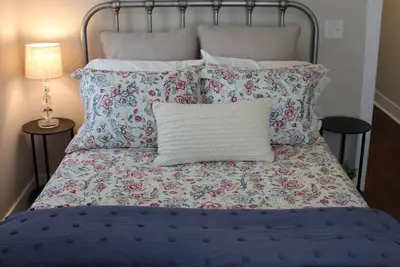 Image de Newly remodeled 3-bedroom house in Austin. Family-friendly with WiFi!