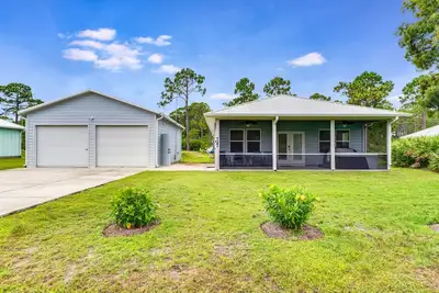 Image de 3-bedroom house with Hot Tub and Game Room in Eastpoint, 10 minute drive to Sgi