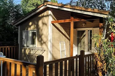 Image de Premium Chalet 35 m² (2 Schlafzimmer) + Tv + Klimaanlage + große halbüberdachte Terrasse für 4 Personen