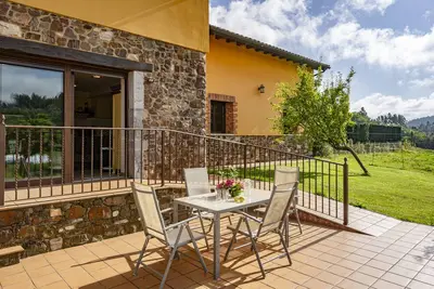 Image de Appartement \"La Llosa\" avec vue sur les montagnes, terrasse privée et Wi-Fi