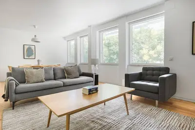 Image de Blueground | Santo António, balcony & a/c