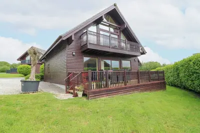 Image de Beech Lodge, pet friendly, with a garden in St Columb Major