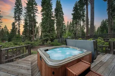 Image de Wildwood by AvantStay | Hot Tub, 5mins to Lake