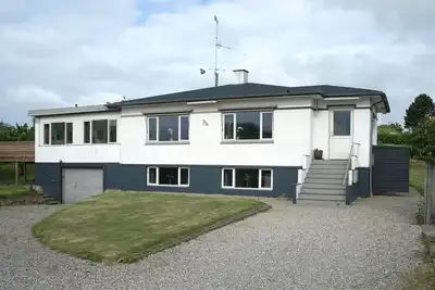 Image de Holiday home with space for the large.