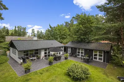 Image de Holiday home with a wilderness bath, only 100 meters from the lovely beach.