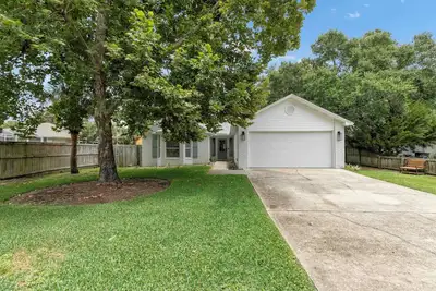 Image de Boat House | Boat Ramp, Grill, 1mile to Beach!