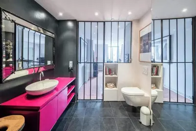 Image de Elegant Parisian Apartment in St Germain des Prés: Modern Comfort Awaits!