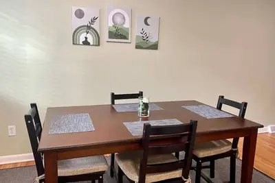 Peaceful Home by Park and Lake