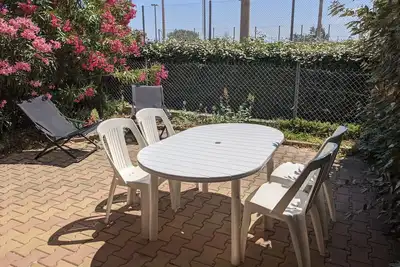 Image de Charmante Maison T2 Mezzanine avec Jardin et Parking, à 500m de la Plage - 6 Pers.