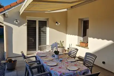 Image de Les Lavandes Gîte avec un Jacuzzi.