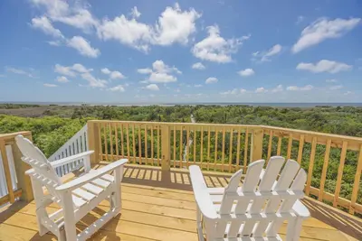 Image de Summer Savings - Soundfront Home w/ Indoor Pool, Hot Tub, Elevator, Game Room