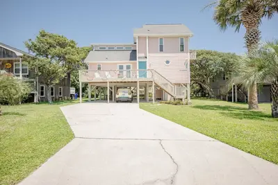 Image de Sunkissed: Comfy Cottage with Ocean Views and Close Beach Access