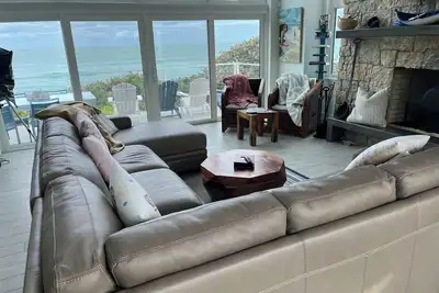 Image de Sea Oats - New four bedroom oceanfront home with heated pool