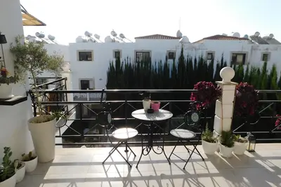 Paramount Gardens Resorts C202