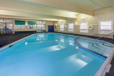 Image de Resort Stay with Arcade, Heated Pool, Sports Courts & Family Perks