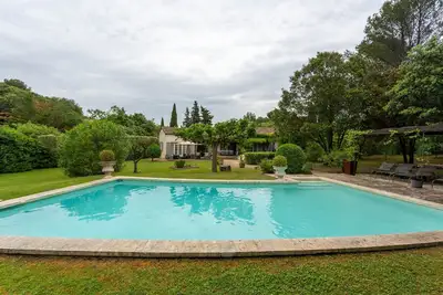 Image de Maison Fontvieille - Maison climatisée, piscine