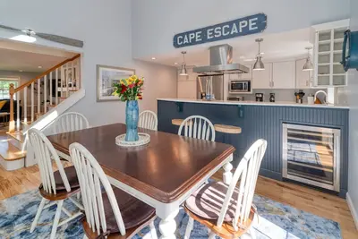 Image de Charming Coastal Retreat in Dennis Port