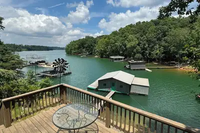 Image de Lake House On Lanier With Breathtaking  Views