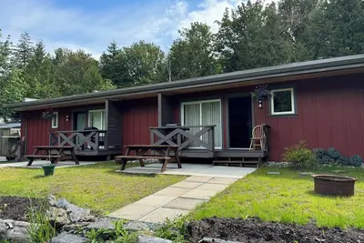Image de Cozy comfort at Lindell Beach Vacation Suites at Maple Bay