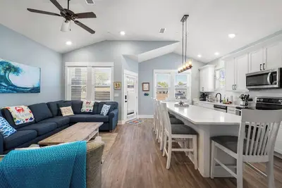Image de Off The Hook-Luxury Cottage - Heart of Corolla!