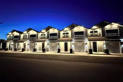 Image de Cozy 3br Townhome - Walk anywhere in Joseph! (A)