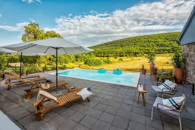 Image de Stone Garden Villa - Escape from busy life with infinity pool and hot tub