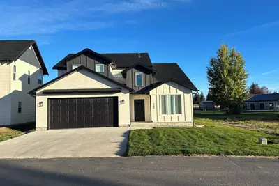 Image de New Home in Garden City!