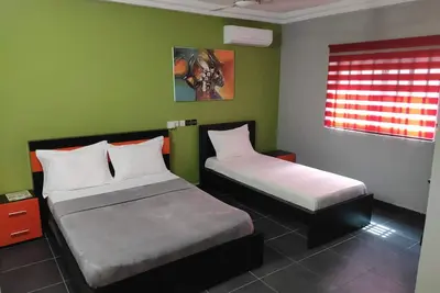 Image de Royal Blue Guest House & Bar