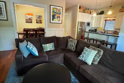 Image de Downtown Healdsburg home very near the Plaza! 30 Day Minimum per law.