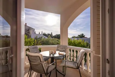 Image de 1br spacious apartment near Zlatni rat