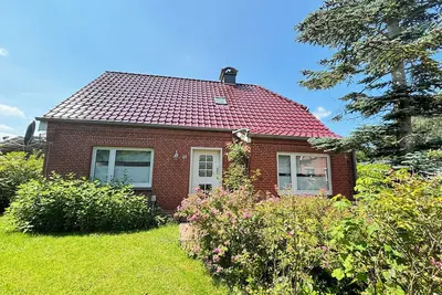 Image de Idyllisches Ferienhaus in Emden, 6 Pers. , Großer Garten, Haustiere
